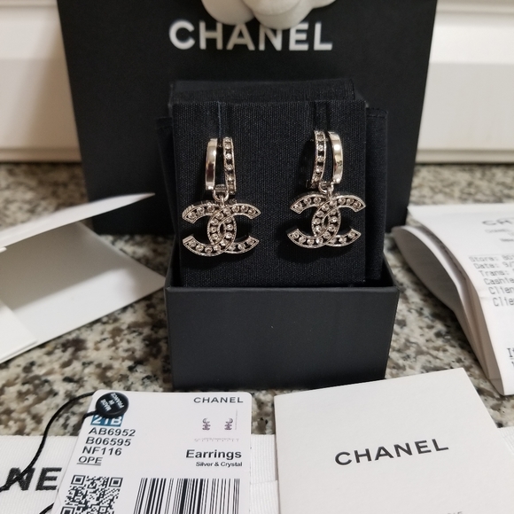 CHANEL Jewelry - 🆕 Chanel Silver & Crystal/Strass &Argon Earrings
